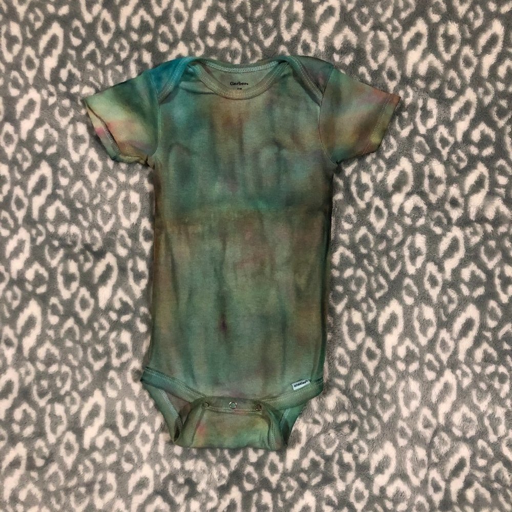 Gerber Handmade Tie-Dye Multicolored Infant Baby Onesie [12mo]